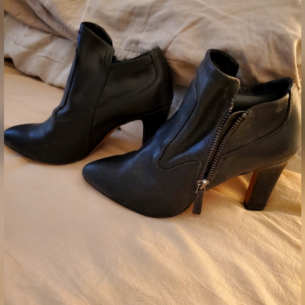 Franco Sarto ankle boots (black) size 5